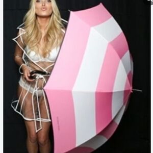 Victoria Secret Umbrella ☆Limited Edition ☆ Damged ▪︎ Read Description ▪︎